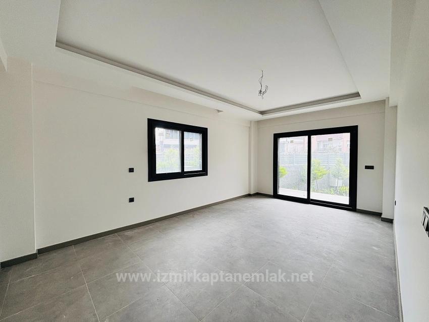 Located In A Gated Community With A Swimming Pool And Security Cameras In Çolakibrahim Bey Neighborhood, Seferihisar, İzmir.