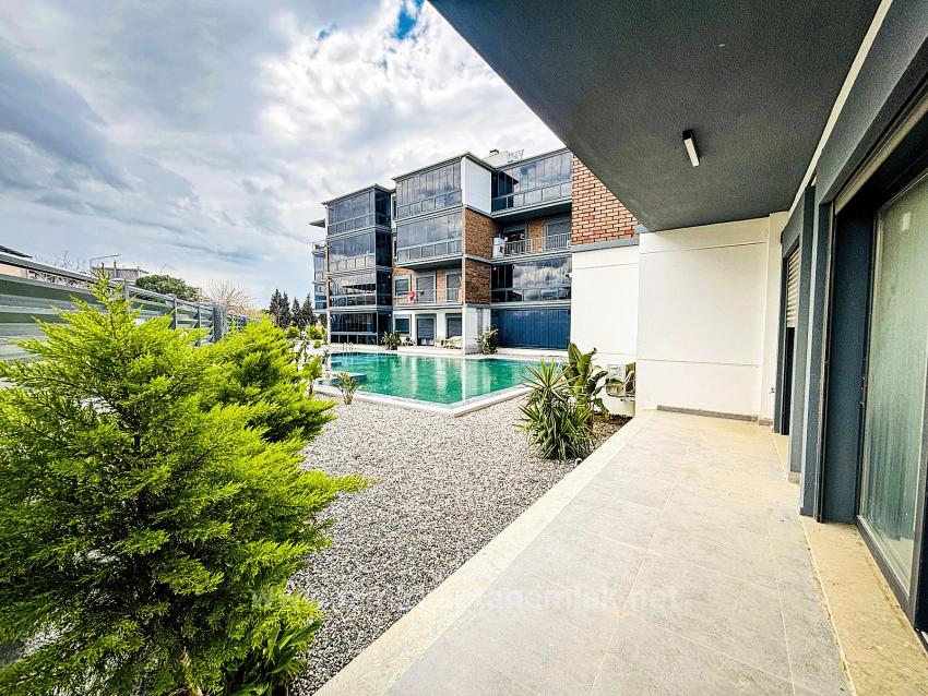 Located In A Gated Community With A Swimming Pool And Security Cameras In Çolakibrahim Bey Neighborhood, Seferihisar, İzmir.