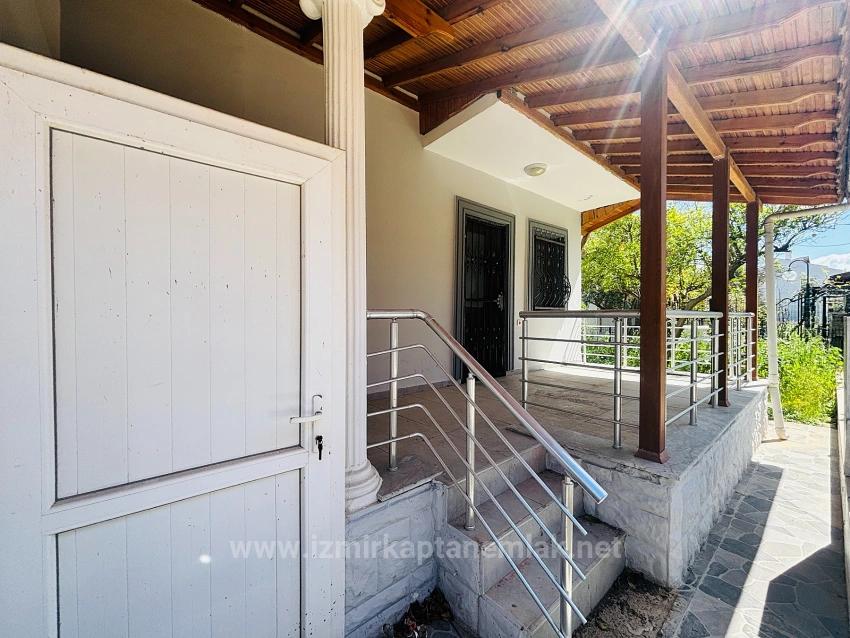 3+1 Villa For Sale In Payamlı Neighborhood, Seferihisar, İzmir, 200M From The Sea, With A Large Garden