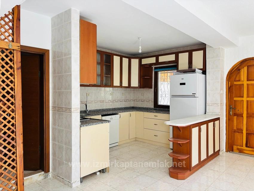 3+1 Villa For Sale In Payamlı Neighborhood, Seferihisar, İzmir, 200M From The Sea, With A Large Garden