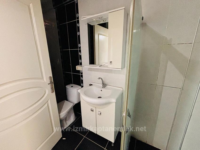 2+1 Apartment With Closed Kitchen, Rear Facing, Mountain View, In The Town Center Of Bengiler, Seferihisar, Izmir