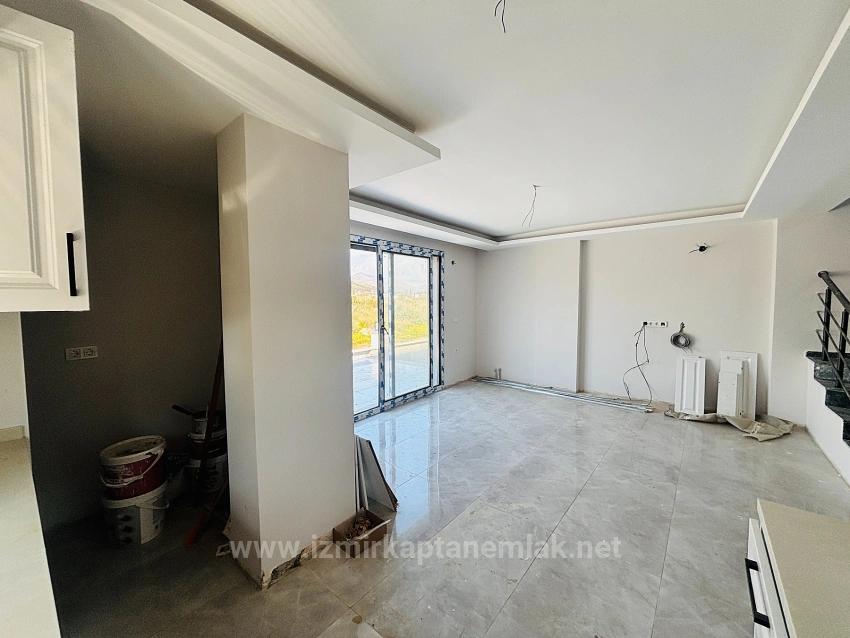 2+1 Detached Villa With Large Garden For Sale In Cumhuriyet Neighborhood, Seferihisar, Izmir