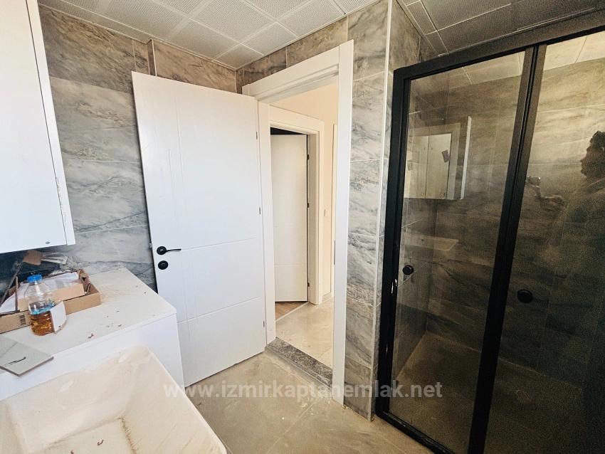 2+1 Detached Villa With Large Garden For Sale In Cumhuriyet Neighborhood, Seferihisar, Izmir