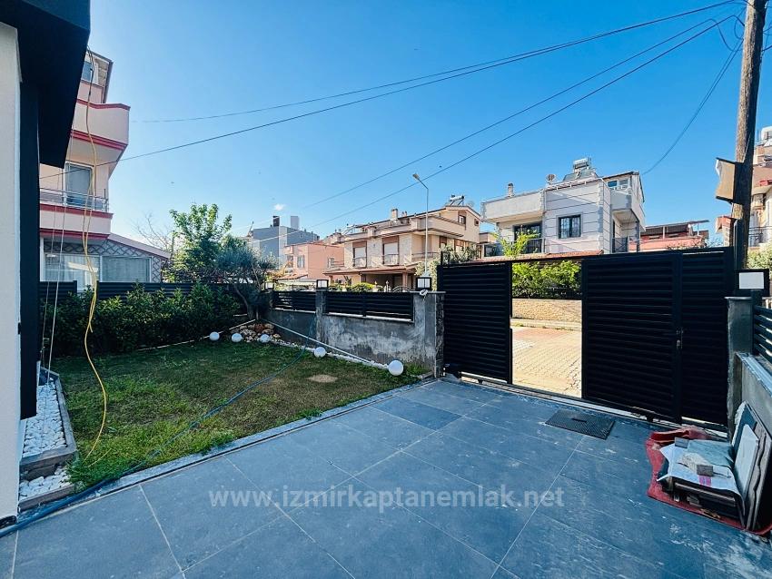 3+1 Detached House With Smart Home System And Pool, 100M From The Sea In Gümüldür Neighborhood, Menderes, İzmir.