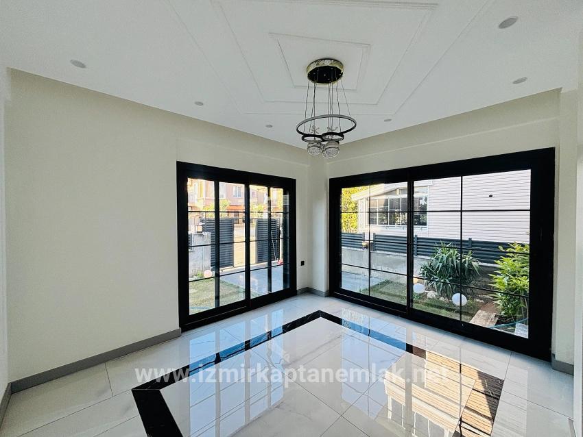 3+1 Bedroom Summerhouse For sale in Gümüldür Cumhuriyet Nbh. Menderes Gümüldür - 237 m²