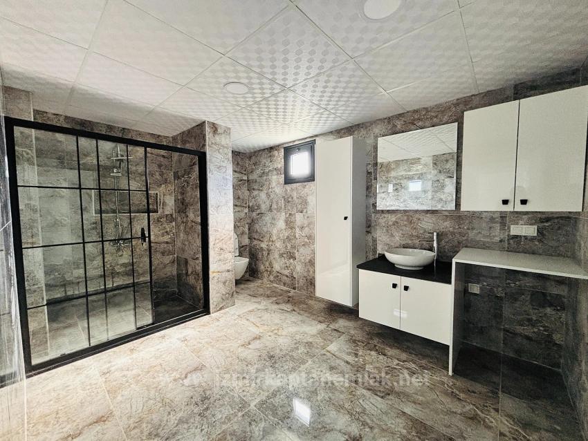 3+1 Detached Villa With Pool For Sale In Cumhuriyet Neighborhood, Seferihisar, Izmir