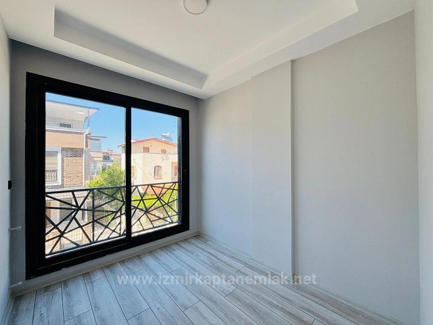 Semi-Detached Villa For Sale In Payamlı Neighborhood, Seferihisar, İzmir, 350M From The Sea, 3+1 Layout.