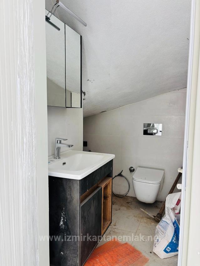 Semi-Detached Villa For Sale In Payamlı Neighborhood, Seferihisar, İzmir, 300M From The Sea, 3+1 Layout.