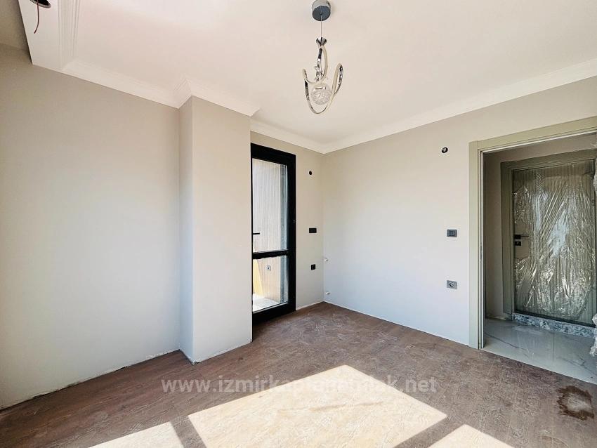 Semi-Detached Villa For Sale In Payamlı Neighborhood, Seferihisar, İzmir, 300M From The Sea, 3+1 Layout.