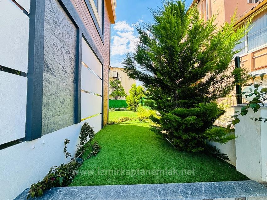 3+1 Ultra Luxury Apartment With Large Garden, 100M From The Sea, For Sale In Payamlı Neighborhood, Seferihisar, İzmir.