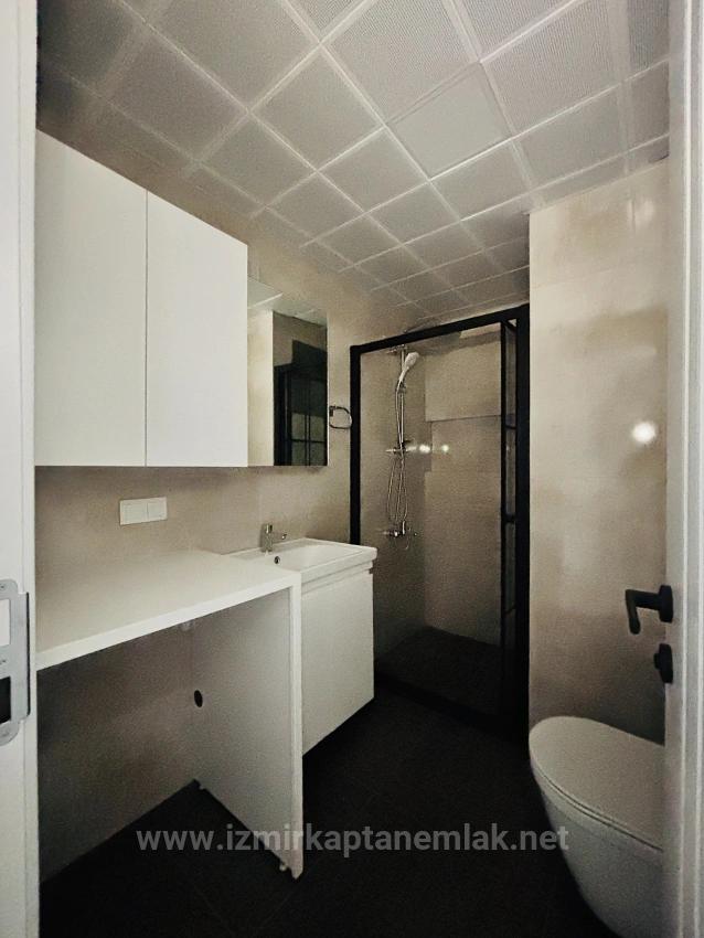 2+1 Ground Floor Apartment With Parking For Sale In Hıdırlık Neighborhood, Seferihisar, İzmir