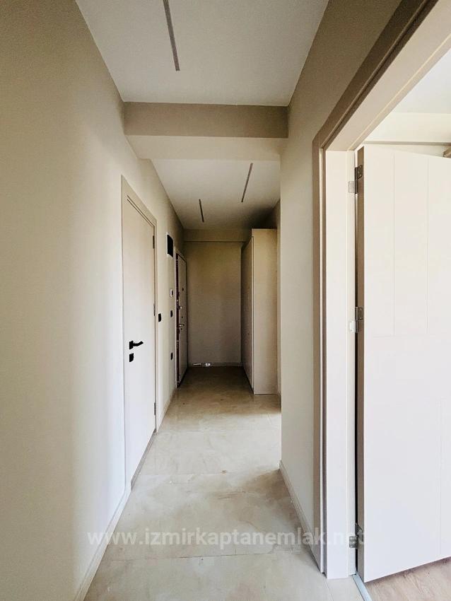2+1 Mid-Floor Apartment For Rent In Çolak İbrahim Bey Neighborhood, Seferihisar, İzmir