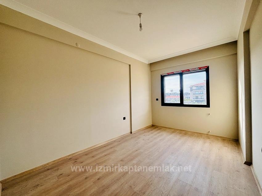 2+1 Mid-Floor Apartment For Rent In Çolak İbrahim Bey Neighborhood, Seferihisar, İzmir