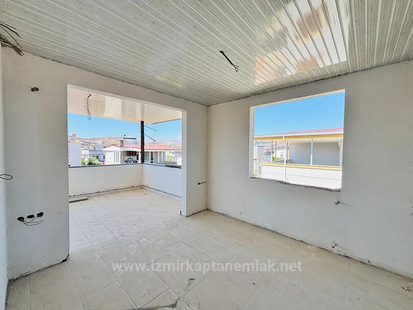 In İzmir Seferihisar Cumhuriyet Neighbourhood, A 5+1 Detached Villa For Sale