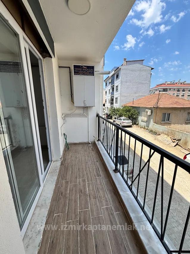 İzmir Seferihisar Hıdırlık Neighbourhood Has A 2+1 Car Parked 1St Floor Rentable Flat
