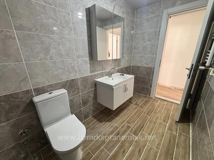 İzmir Seferihisar Hıdırlık Neighbourhood Has A 2+1 Car Parked 1St Floor Rentable Flat