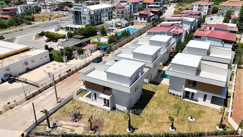 İzmir Seferihisar Mersinalanı Neighbourhood In A Poolside Complex 10 Units Of 3+1 For Sale Villas