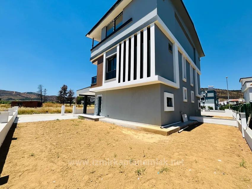 İzmir Seferihisar Republic Neighbourhood’s Spacious Garden 3+1 For Sale Semi-Detached Villa