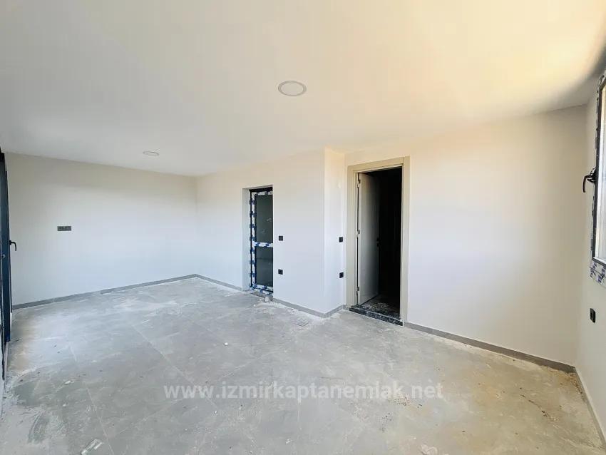 İzmir Seferihisar Republic Neighbourhood’s Spacious Garden 3+1 For Sale Semi-Detached Villa