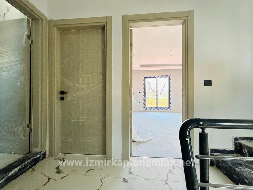 3+1 Bedroom Summerhouse For sale in Cumhuriyet Nbh. Seferihisar Doğanbey - 125 m²