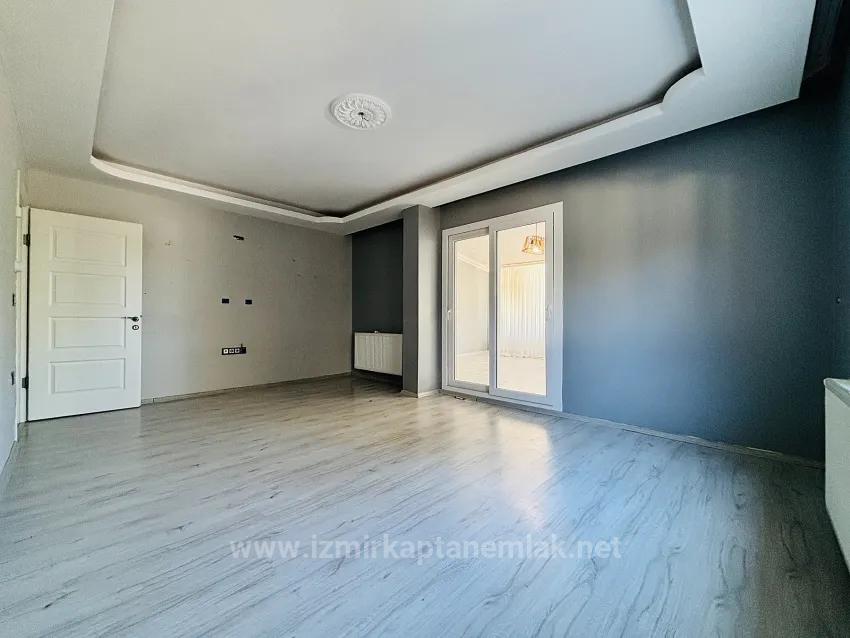Seferihisar Çolak İbrahim Bey Neighbourhood's Independent Entrance 2+1 Flat Duplex