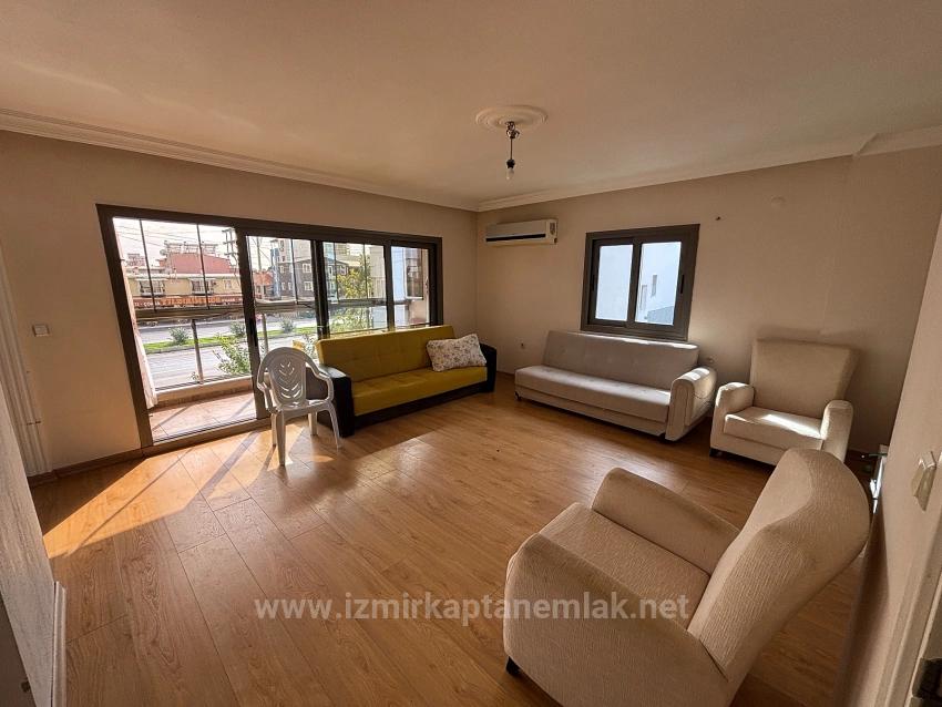 2+1 Middle Floor Flat On The Street In Bengiler, Seferihisar