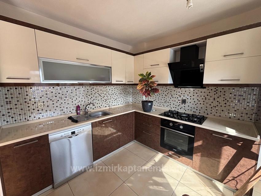 2+1 Middle Floor Flat On The Street In Bengiler, Seferihisar