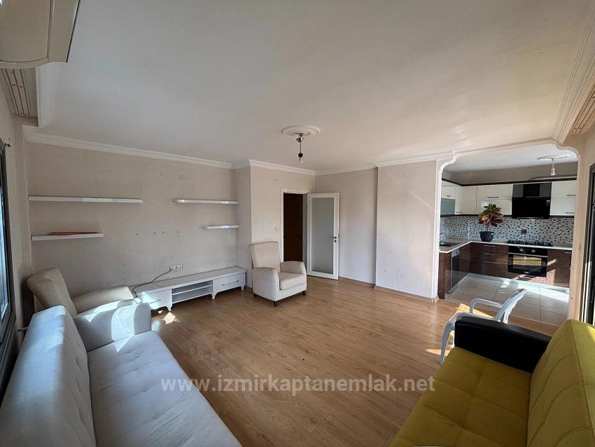 2+1 Middle Floor Flat On The Street In Bengiler, Seferihisar