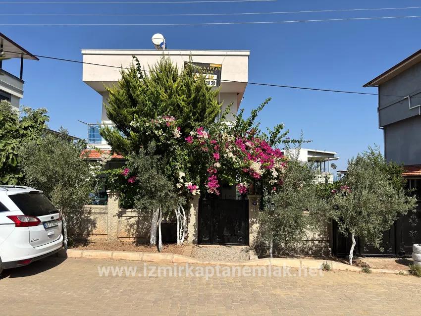 İzmir Seferihisar Republic Neighbourhood In 310 m² Inside for sale 3+1 duplex villa
