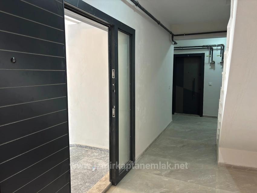 1+1 Apartment In A Great Location In Camikebir, Seferihisar, Izmir