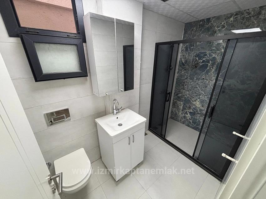 1+1 Apartment In A Great Location In Camikebir, Seferihisar, Izmir