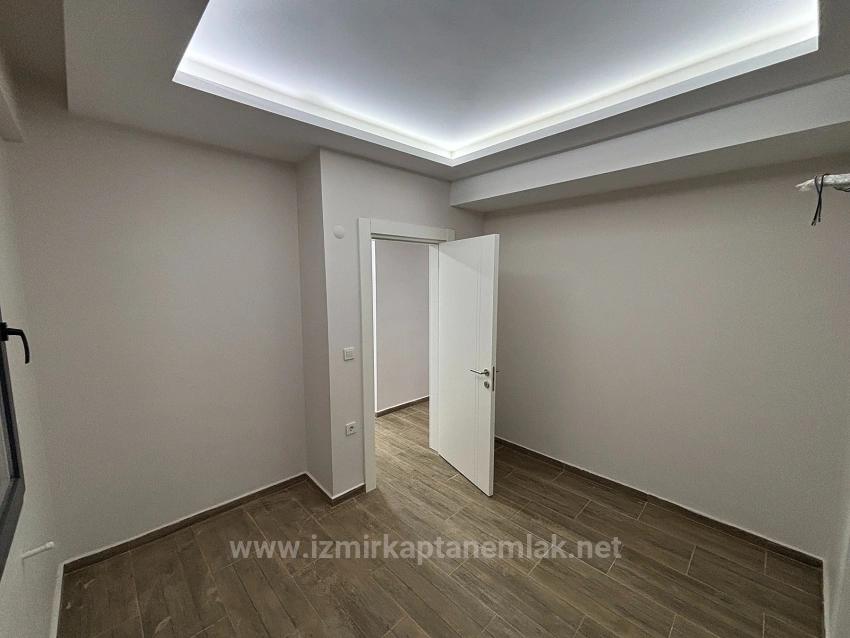 1+1 Apartment In A Great Location In Camikebir, Seferihisar, Izmir
