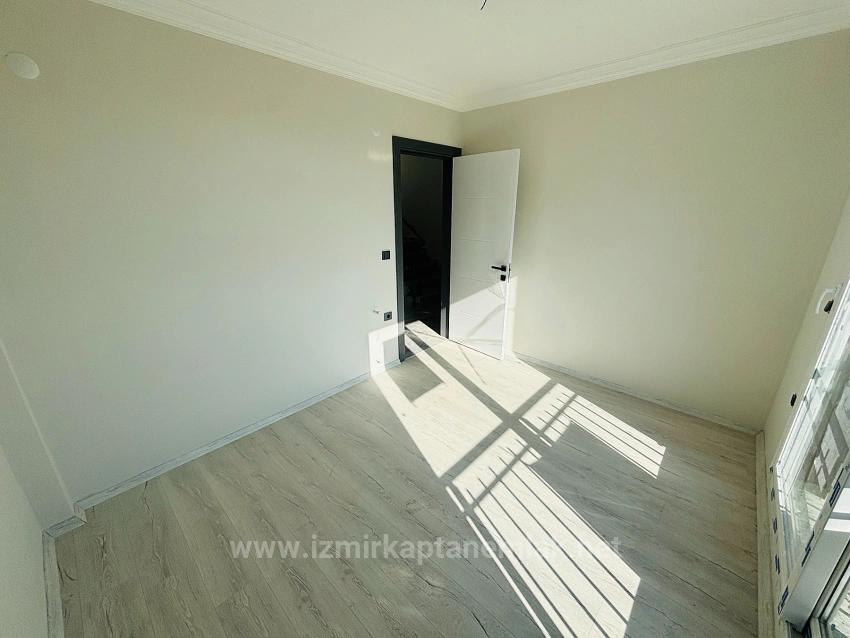 3+1 Villa For Sale With Sea View And Garden In Doğanbey Atatürk Neighborhood