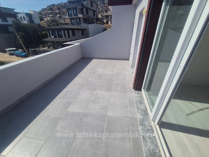 3+1 Villa For Sale With Sea View And Garden In Doğanbey Atatürk Neighborhood