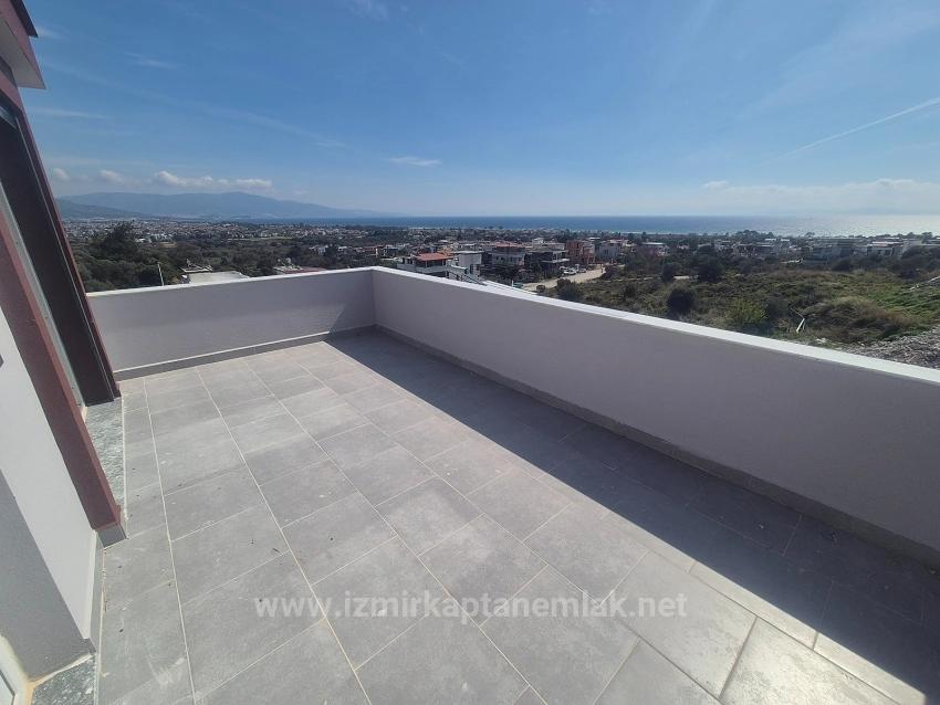 3+1 Villa For Sale With Sea View And Garden In Doğanbey Atatürk Neighborhood