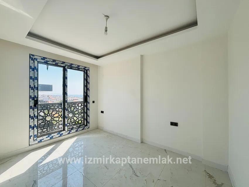 3+1 Bedroom Summerhouse For sale in Tepecik Nbh. Seferihisar - 144 m²