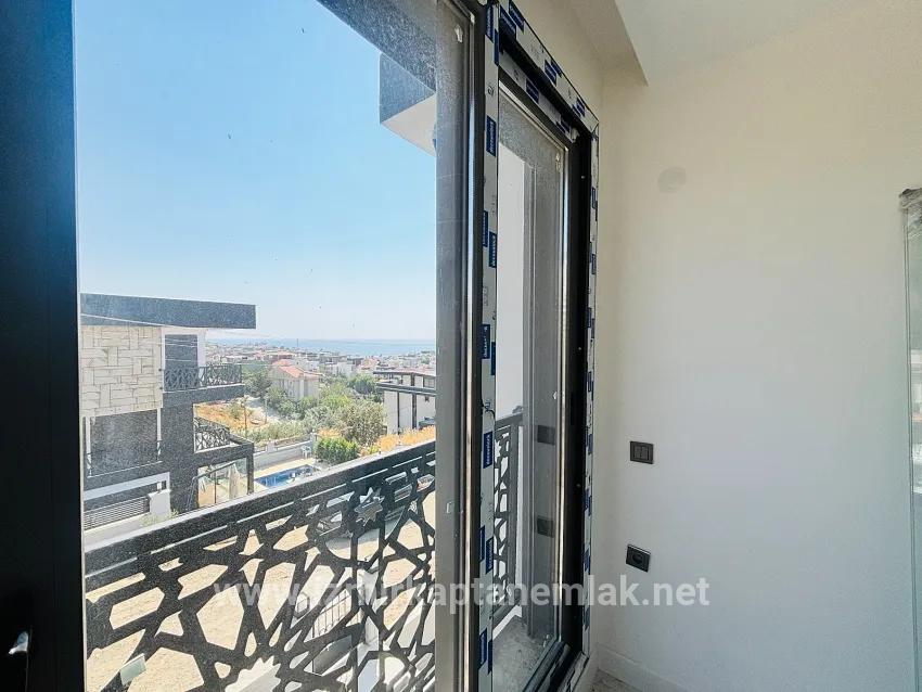 3+1 Bedroom Summerhouse For sale in Tepecik Nbh. Seferihisar - 144 m²