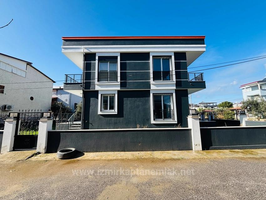 300M2 Independent Detached Brand New 3+1 Villa For Sale In İzmir Seferihisar Doğanbey