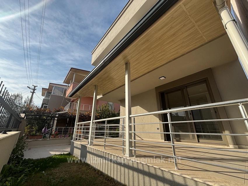 Brand New 2+1 Villa For Sale In A Beautiful Location In Seferihisar Doğanbey Payamlı