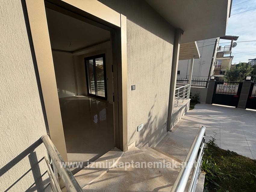 2+1 Bedroom Summerhouse For sale in Payamlı Nbh. Seferihisar Doğanbey - 120 m²