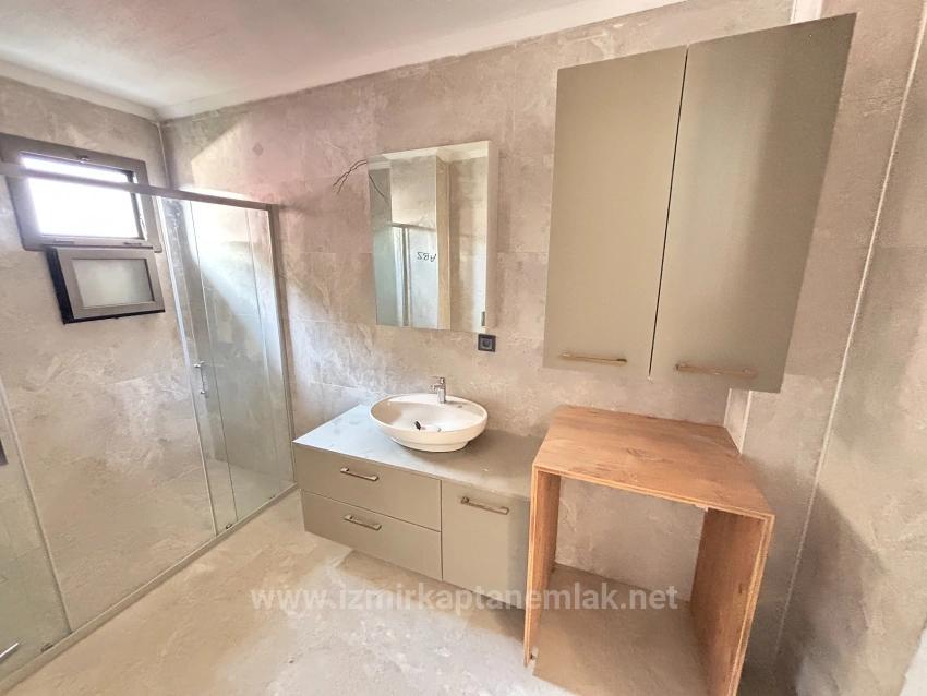 Brand New 2+1 Villa For Sale In A Beautiful Location In Seferihisar Doğanbey Payamlı