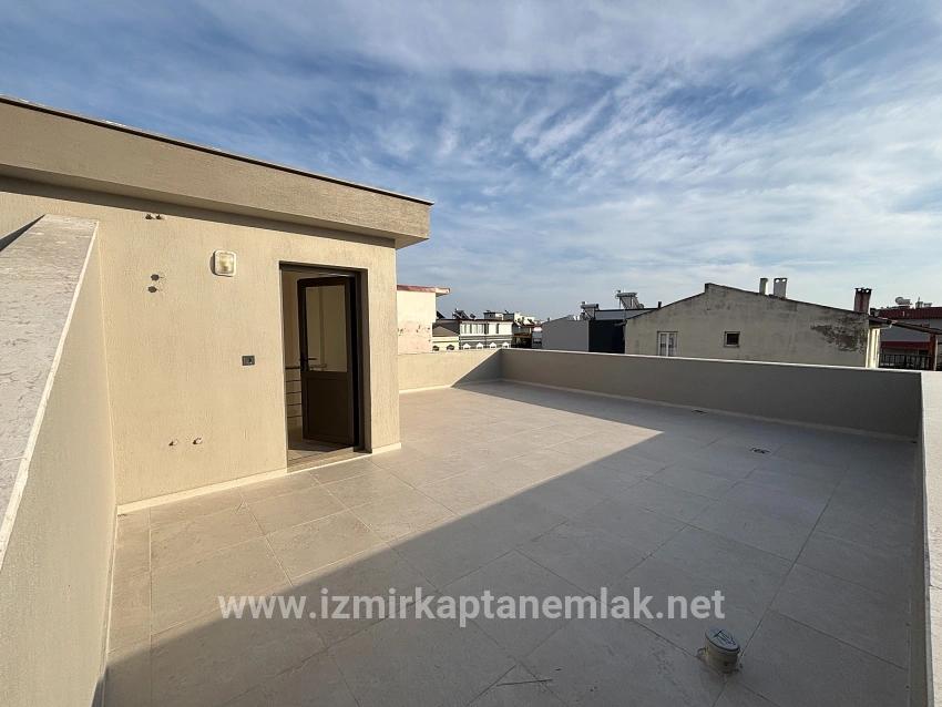 2+1 Bedroom Summerhouse For sale in Payamlı Nbh. Seferihisar Doğanbey - 120 m²