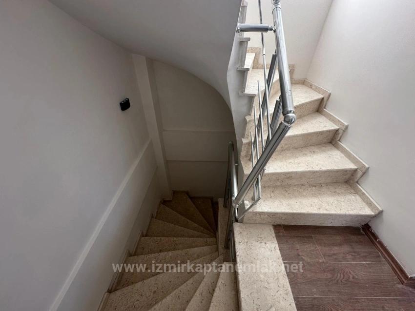 Brand New 2+1 Villa For Sale In A Beautiful Location In Seferihisar Doğanbey Payamlı