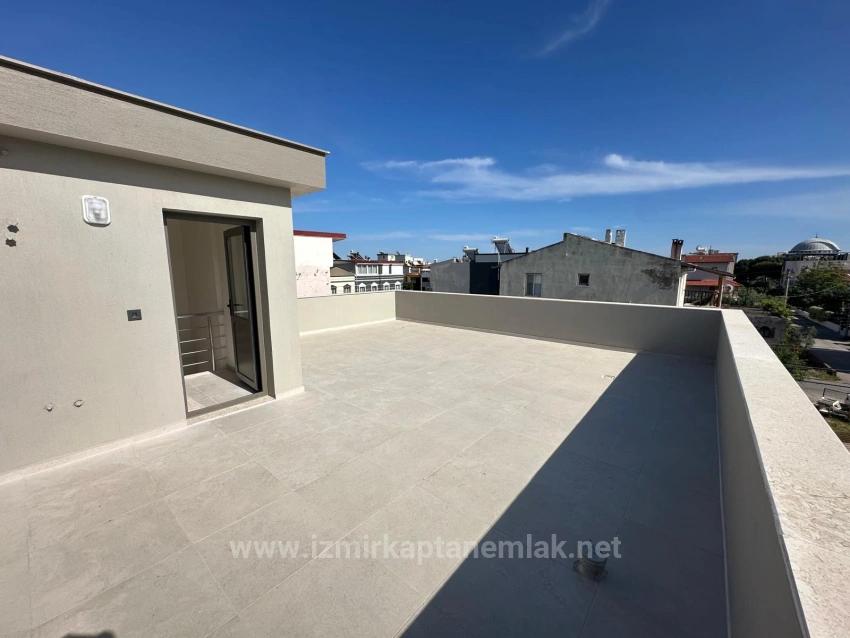 Brand New 2+1 Villa For Sale In A Beautiful Location In Seferihisar Doğanbey Payamlı