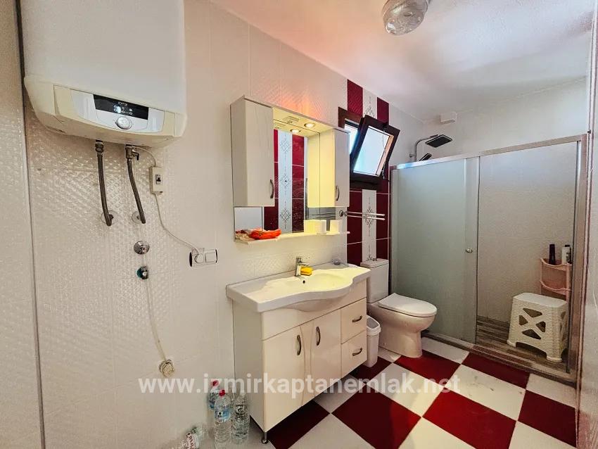 4+1 Bedroom Summerhouse For sale in Cumhuriyet Nbh. Seferihisar Doğanbey - 160 m²
