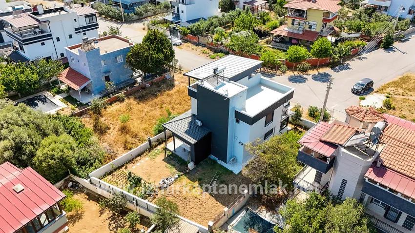2+1 Bedroom Summerhouse For sale in Atatürk Nbh. Seferihisar Doğanbey - 135 m²