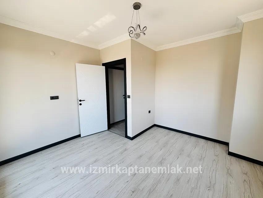 3+1 Bedroom Summerhouse For sale in Atatürk Nbh. Seferihisar Doğanbey - 150 m²