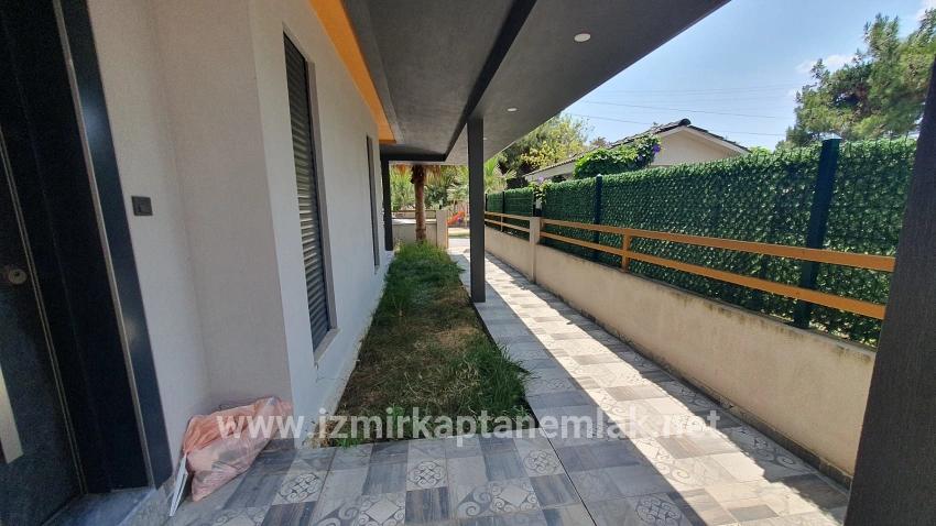 3+1 Bedroom Summerhouse For sale in Payamlı Nbh. Seferihisar Doğanbey - 180 m²