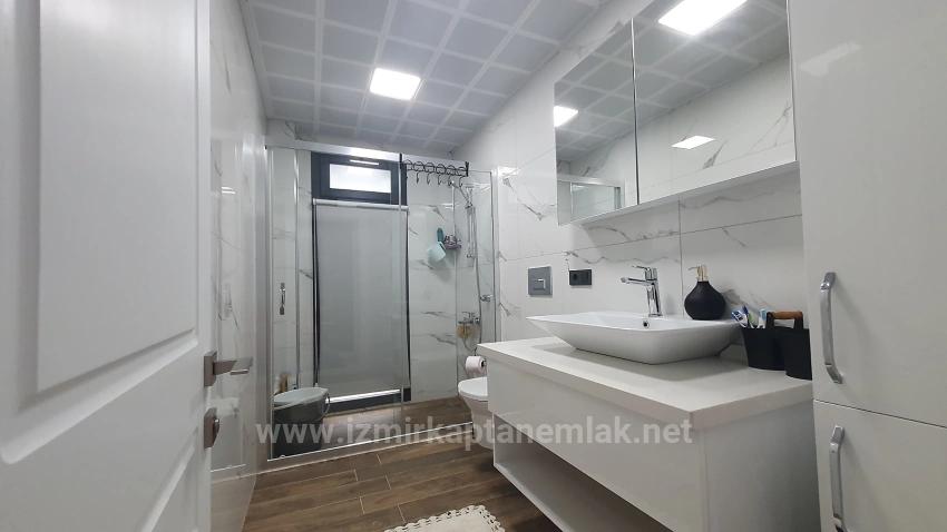 3+1 Villa With Pool And Garden For Sale On The Sea Side In Seferihisar Payamlı