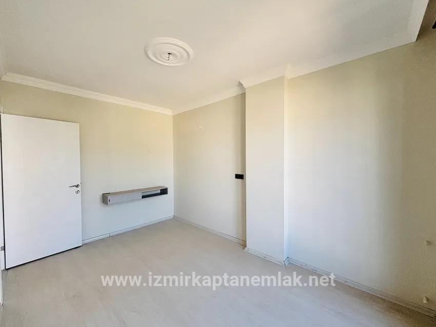 3+1 Bedroom Summerhouse For sale in Cumhuriyet Nbh. Seferihisar Doğanbey - 180 m²